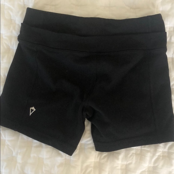 Ivivva black shorts - Picture 2 of 2